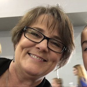 Meet your Posher, Eva ann